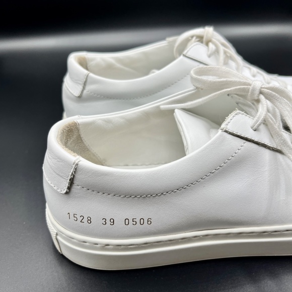 COMMON PROJECTS Original Leather Achilles Low in White main image 4